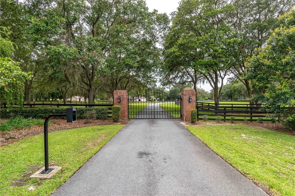 На продажу: $1,095,000 (5 спален, 4 ванн, 3498 Квадратных фут)