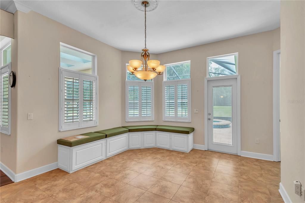 На продажу: $1,095,000 (5 спален, 4 ванн, 3498 Квадратных фут)