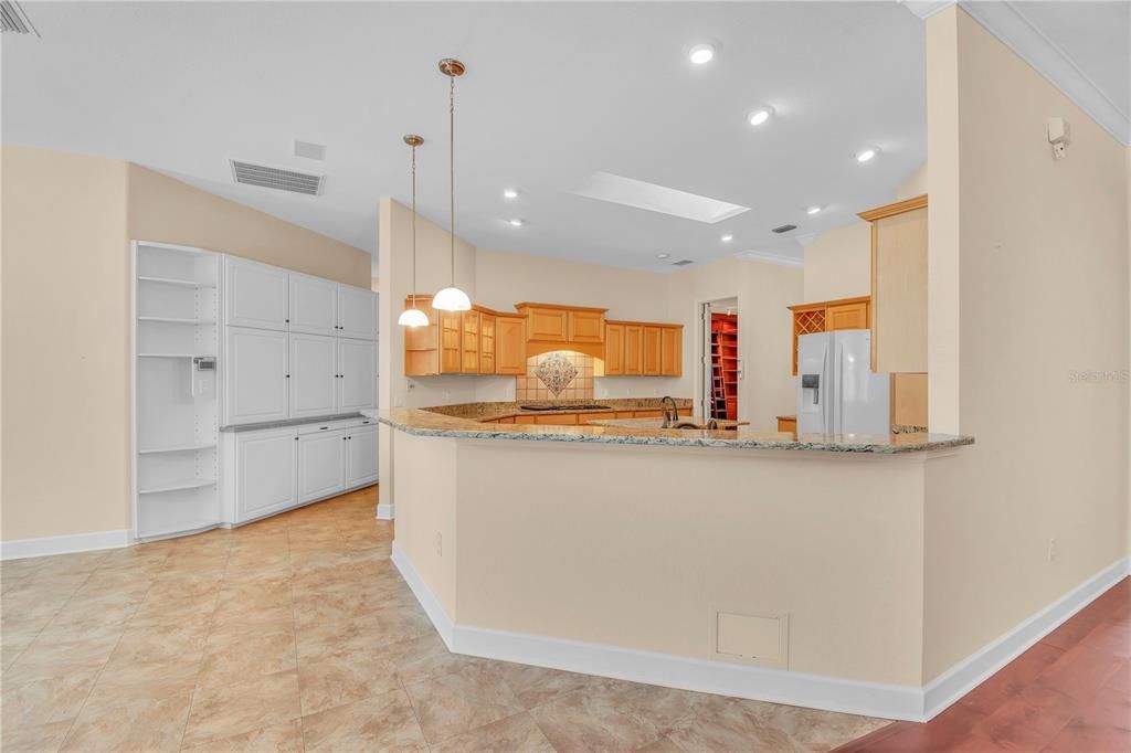 На продажу: $1,095,000 (5 спален, 4 ванн, 3498 Квадратных фут)