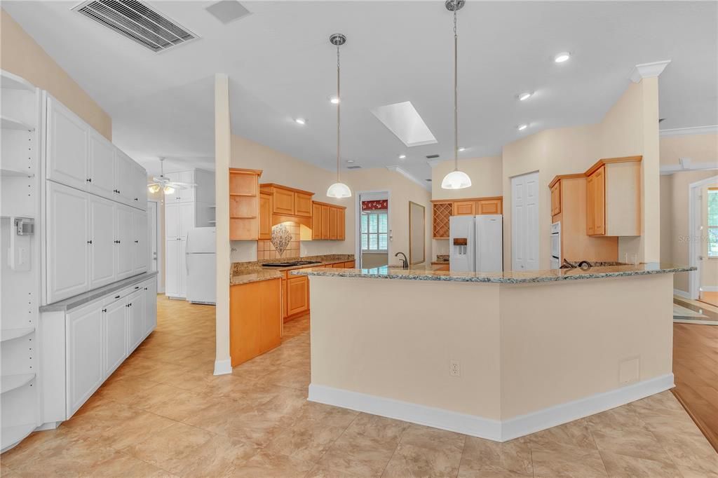 На продажу: $1,095,000 (5 спален, 4 ванн, 3498 Квадратных фут)