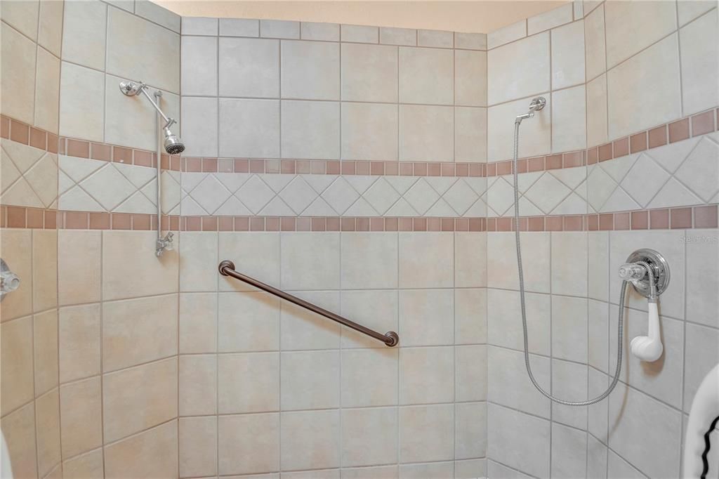 На продажу: $1,095,000 (5 спален, 4 ванн, 3498 Квадратных фут)