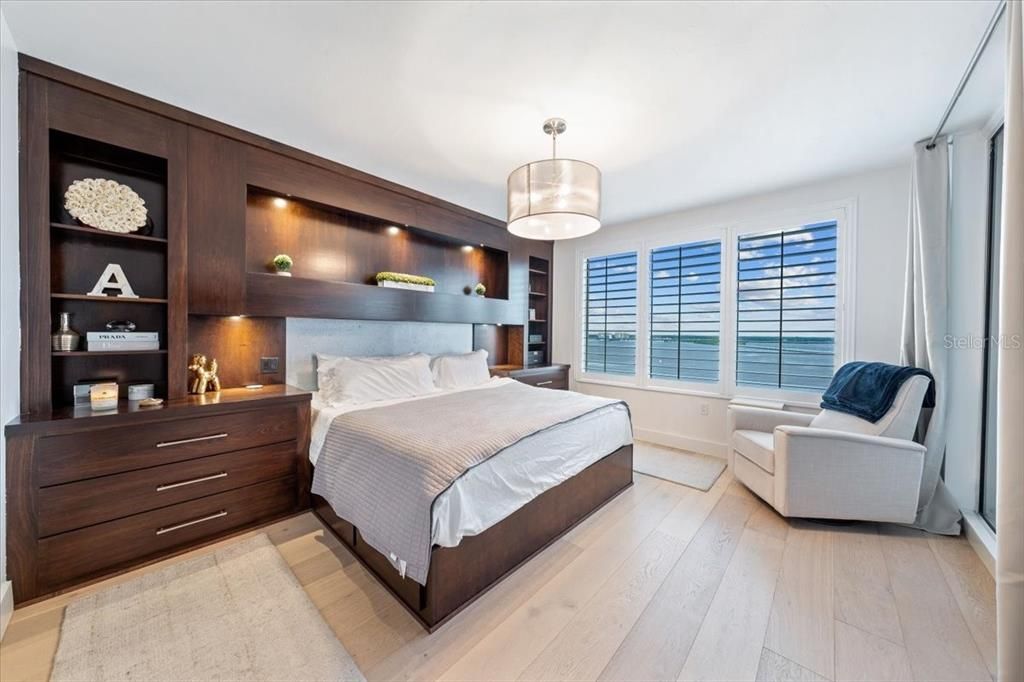 For Sale: $749,000 (3 beds, 2 baths, 2140 Square Feet)