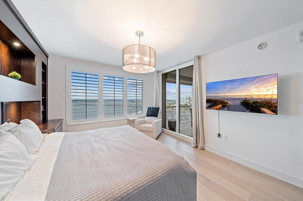 For Sale: $749,000 (3 beds, 2 baths, 2140 Square Feet)