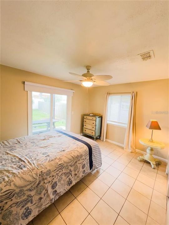 For Rent: $1,850 (2 beds, 1 baths, 1100 Square Feet)