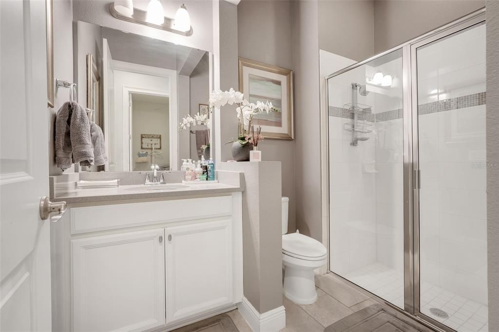 待售: $1,580,000 (6 贝兹, 6 浴室, 5255 平方英尺)