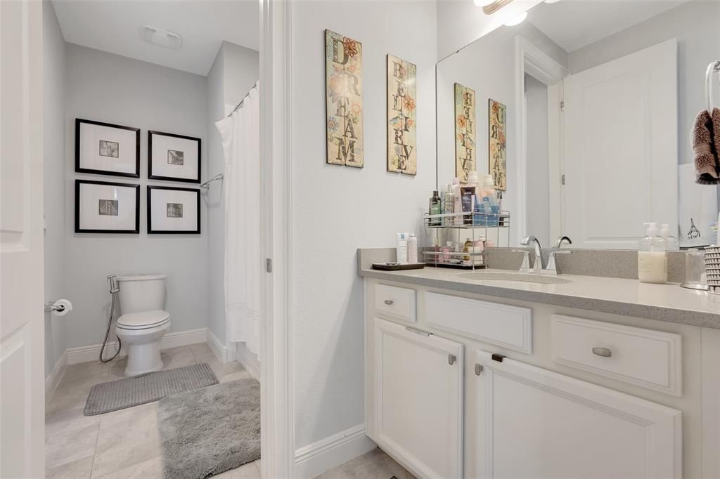 待售: $1,580,000 (6 贝兹, 6 浴室, 5255 平方英尺)