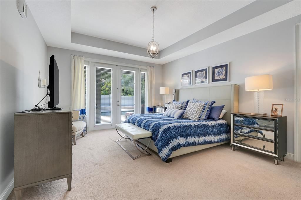 待售: $1,580,000 (6 贝兹, 6 浴室, 5255 平方英尺)