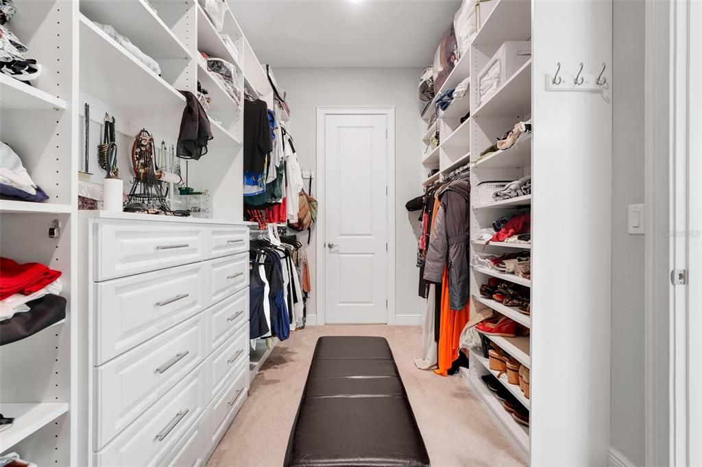 待售: $1,580,000 (6 贝兹, 6 浴室, 5255 平方英尺)