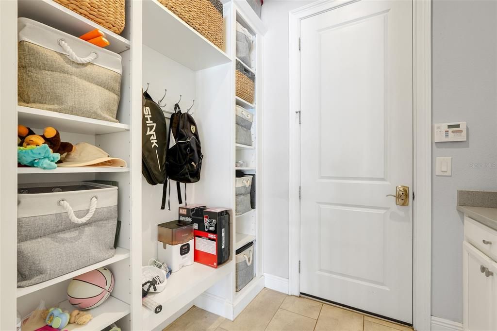 待售: $1,580,000 (6 贝兹, 6 浴室, 5255 平方英尺)