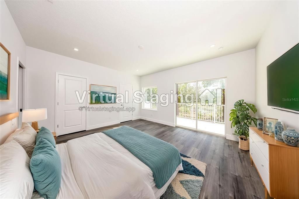 En Venta: $599,000 (4 camas, 2 baños, 2700 Pies cuadrados)