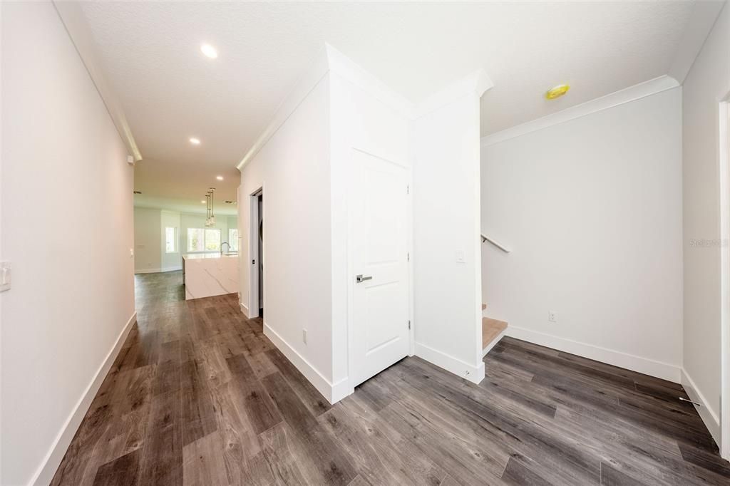 En Venta: $599,000 (4 camas, 2 baños, 2700 Pies cuadrados)