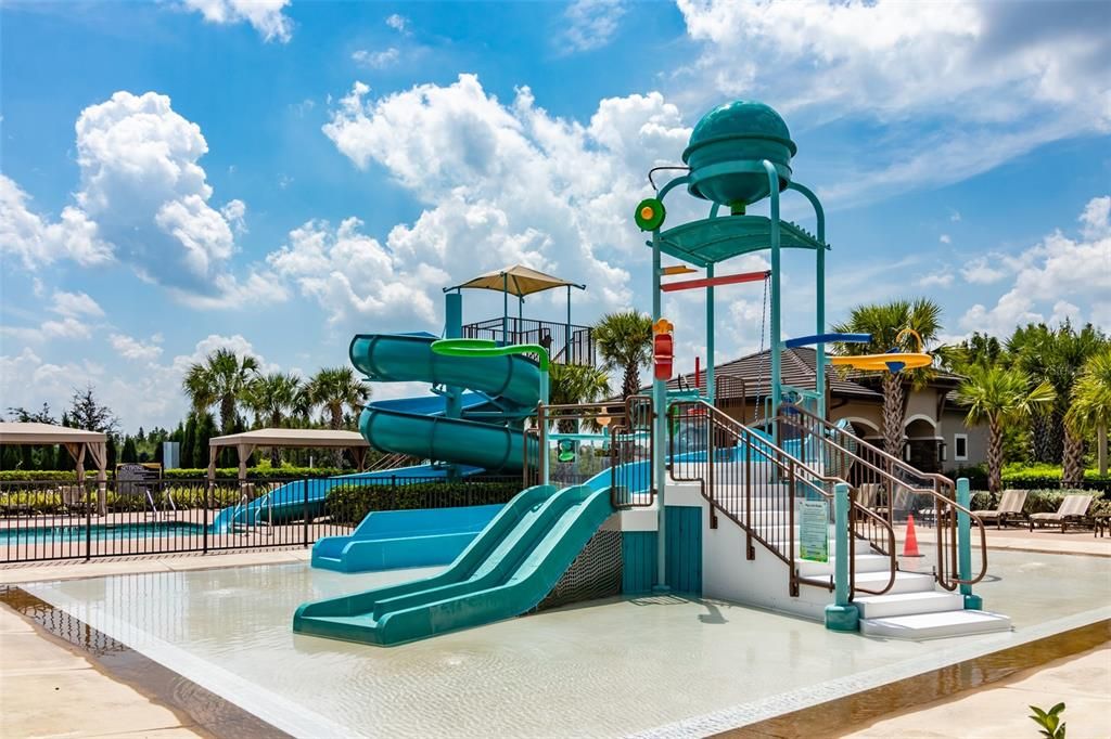 На продажу: $1,075,000 (6 спален, 5 ванн, 4094 Квадратных фут)