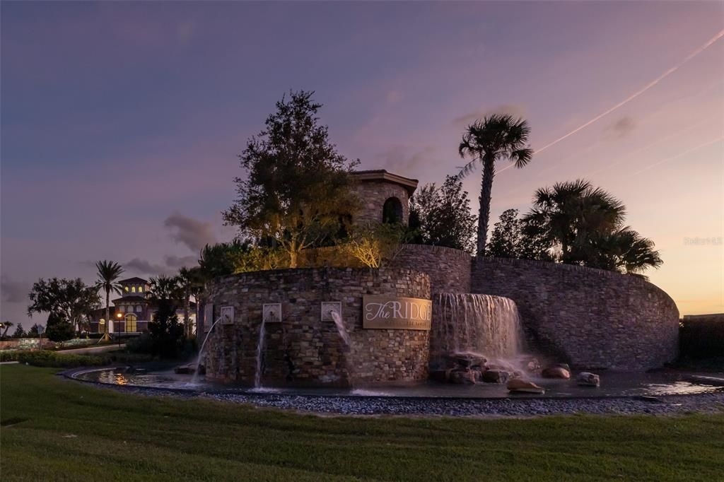 На продажу: $1,075,000 (6 спален, 5 ванн, 4094 Квадратных фут)