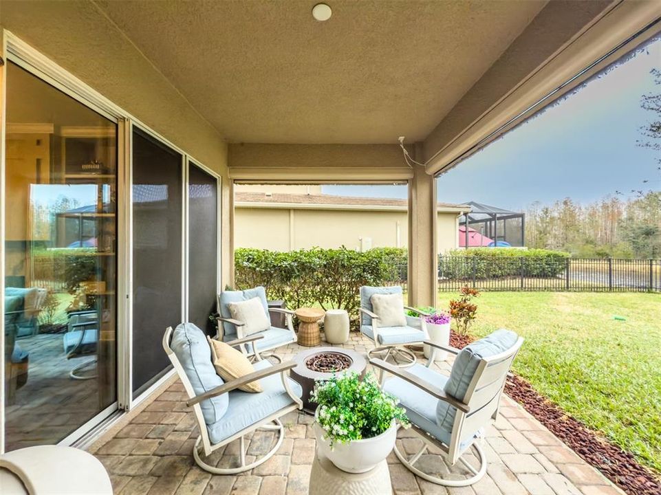 На продажу: $1,075,000 (6 спален, 5 ванн, 4094 Квадратных фут)