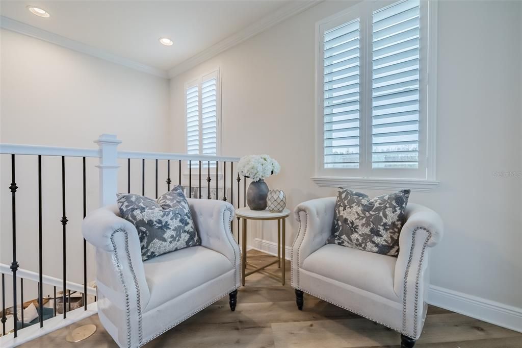 На продажу: $1,075,000 (6 спален, 5 ванн, 4094 Квадратных фут)