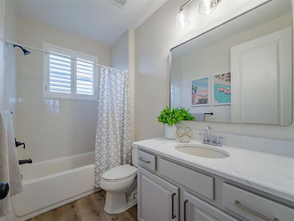 На продажу: $1,075,000 (6 спален, 5 ванн, 4094 Квадратных фут)