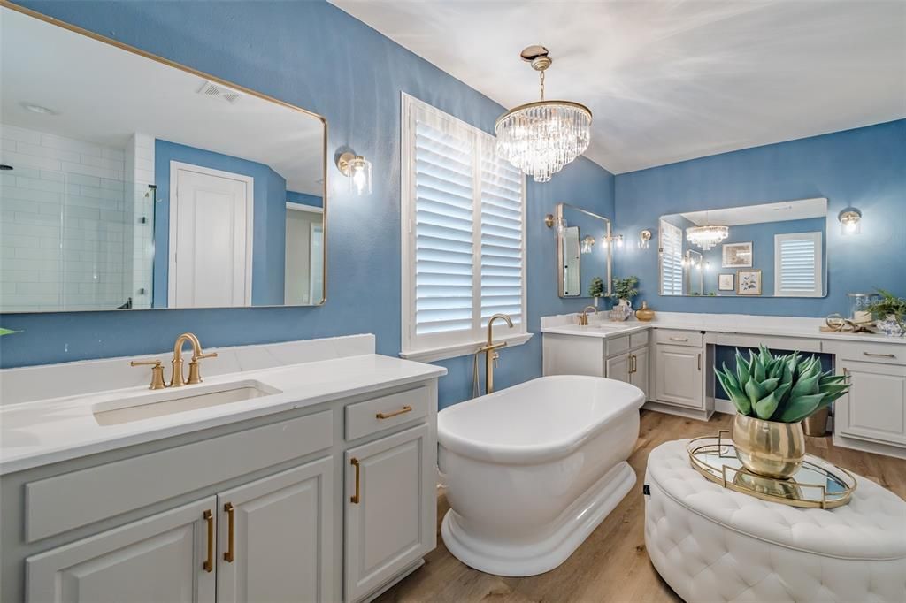 На продажу: $1,075,000 (6 спален, 5 ванн, 4094 Квадратных фут)