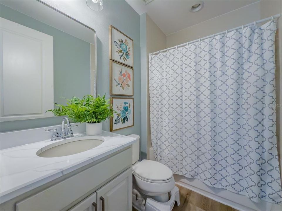 На продажу: $1,075,000 (6 спален, 5 ванн, 4094 Квадратных фут)