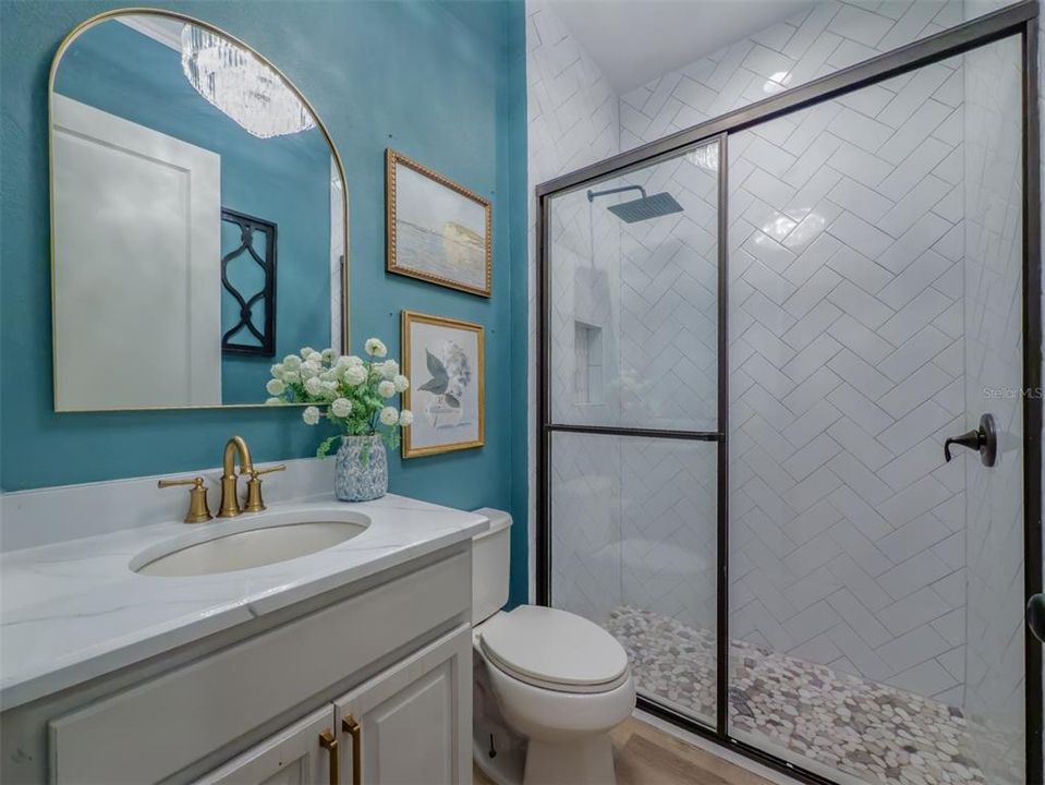 На продажу: $1,075,000 (6 спален, 5 ванн, 4094 Квадратных фут)