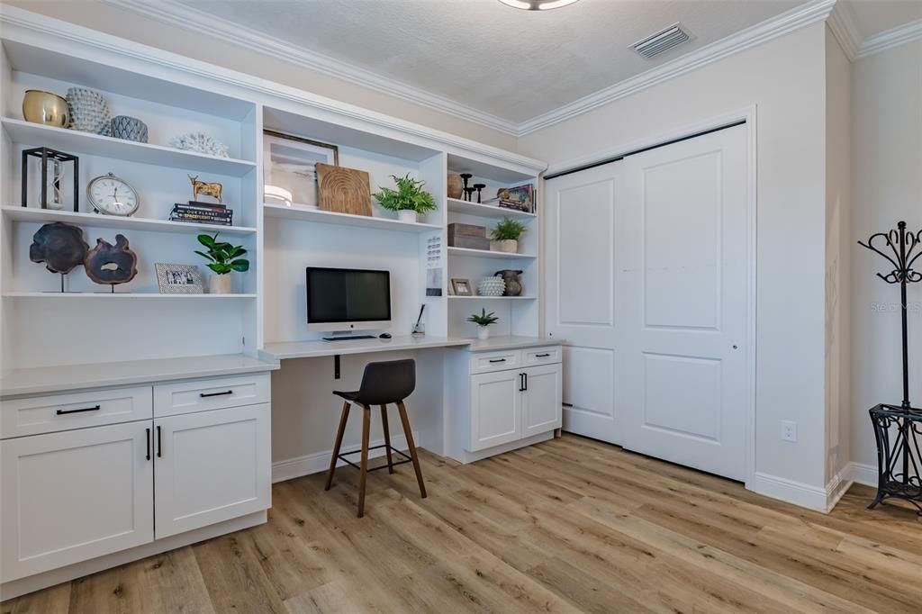 На продажу: $1,075,000 (6 спален, 5 ванн, 4094 Квадратных фут)