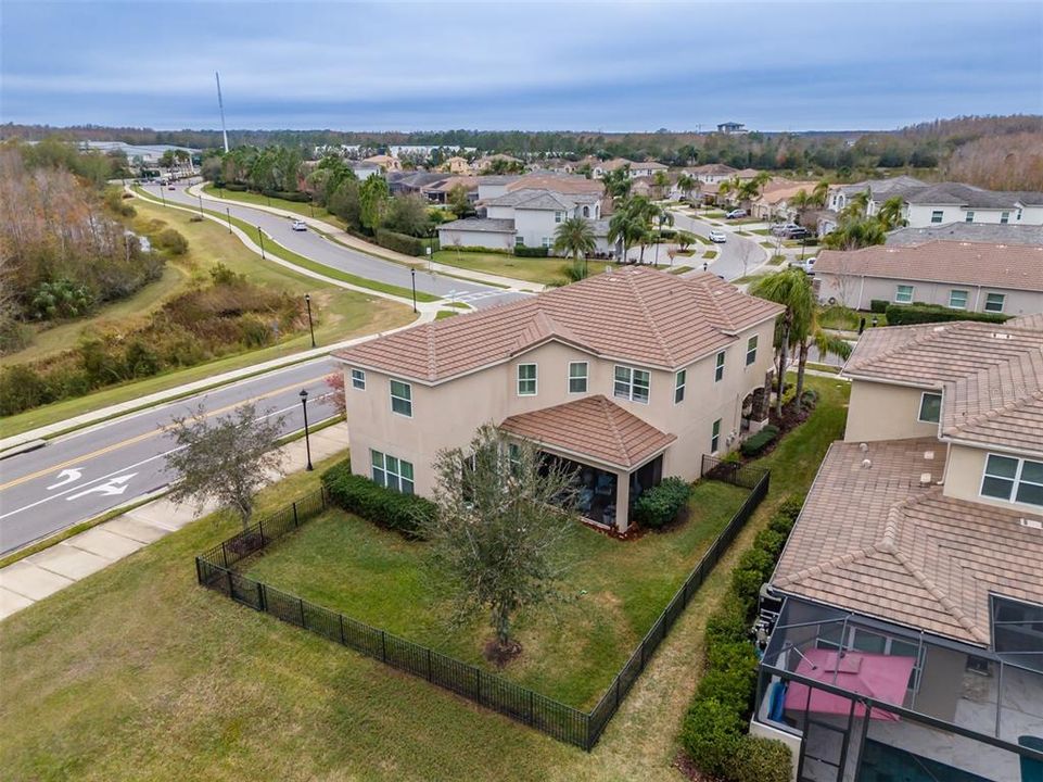 На продажу: $1,075,000 (6 спален, 5 ванн, 4094 Квадратных фут)