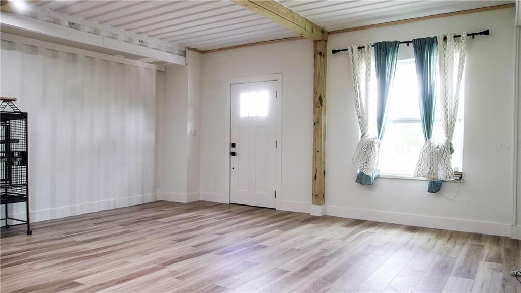 For Sale: $340,999 (3 beds, 2 baths, 1920 Square Feet)