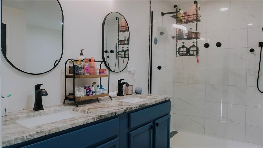 For Sale: $340,999 (3 beds, 2 baths, 1920 Square Feet)