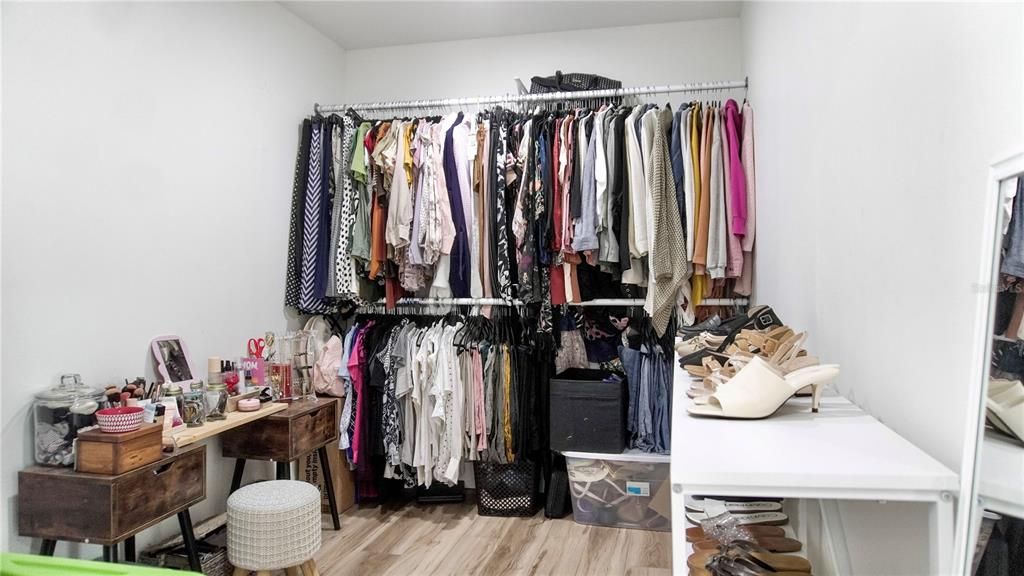 For Sale: $340,999 (3 beds, 2 baths, 1920 Square Feet)