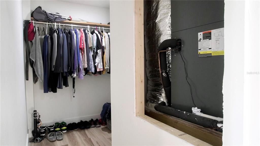 For Sale: $340,999 (3 beds, 2 baths, 1920 Square Feet)