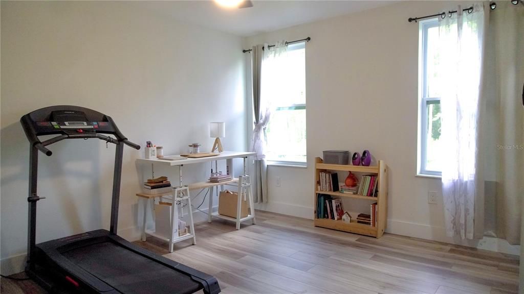 For Sale: $340,999 (3 beds, 2 baths, 1920 Square Feet)