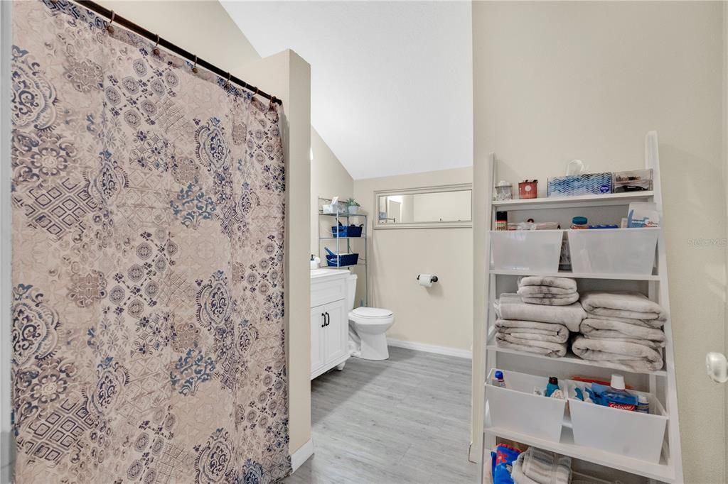 For Sale: $1,100,000 (6 beds, 5 baths, 3569 Square Feet)