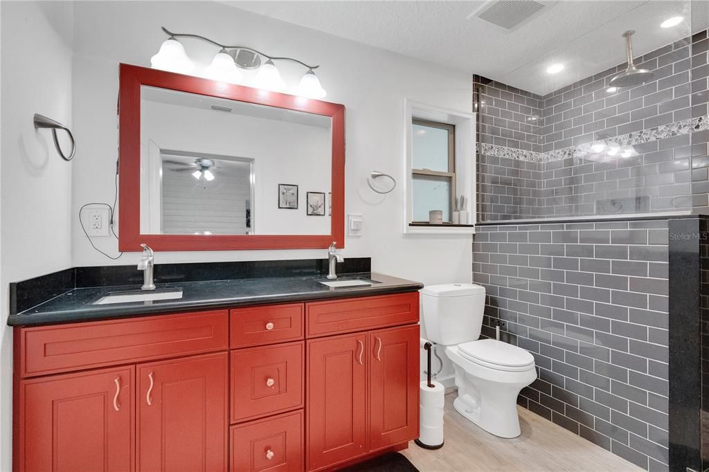 For Sale: $1,100,000 (6 beds, 5 baths, 3569 Square Feet)