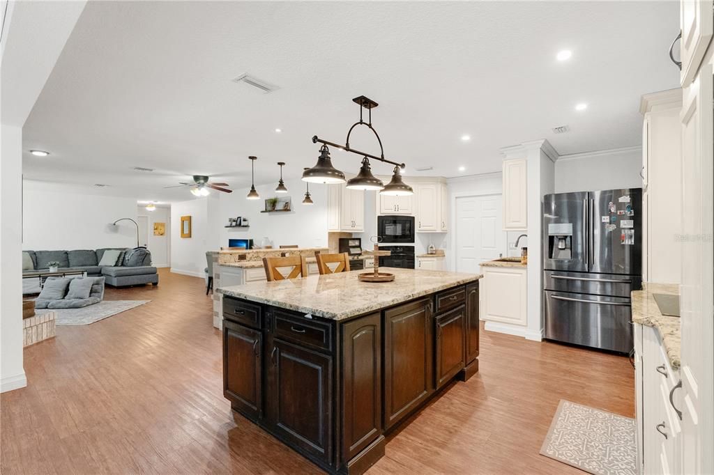 For Sale: $1,100,000 (6 beds, 5 baths, 3569 Square Feet)