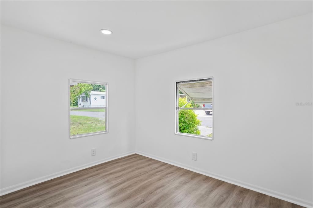 待售: $85,000 (2 贝兹, 1 浴室, 672 平方英尺)