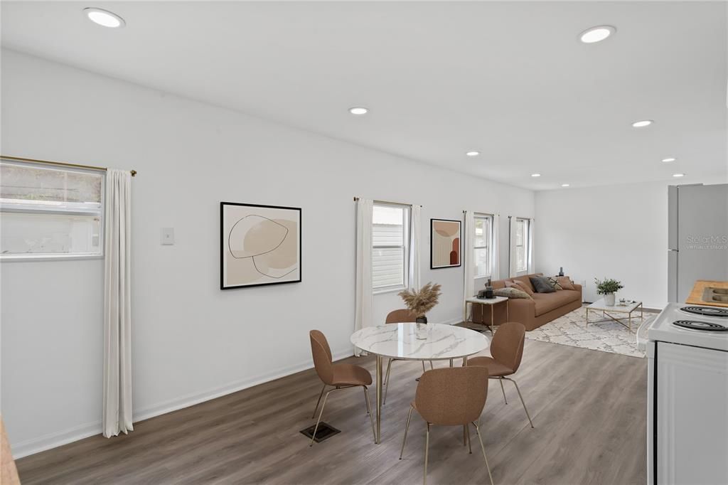 待售: $85,000 (2 贝兹, 1 浴室, 672 平方英尺)