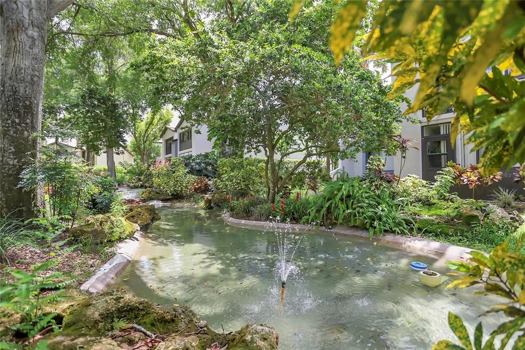 На продажу: $210,000 (2 спален, 2 ванн, 1339 Квадратных фут)