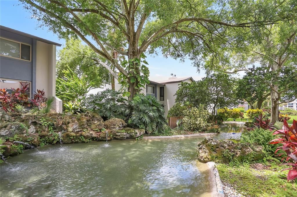 На продажу: $210,000 (2 спален, 2 ванн, 1339 Квадратных фут)