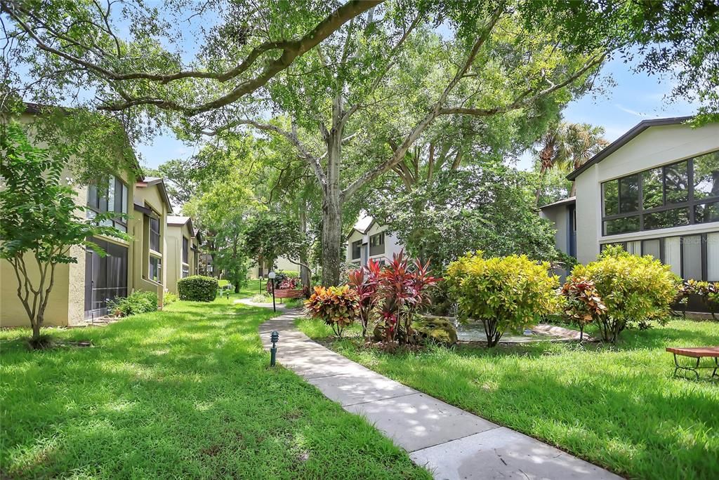 На продажу: $210,000 (2 спален, 2 ванн, 1339 Квадратных фут)