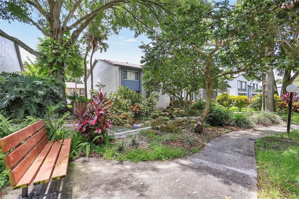 На продажу: $210,000 (2 спален, 2 ванн, 1339 Квадратных фут)