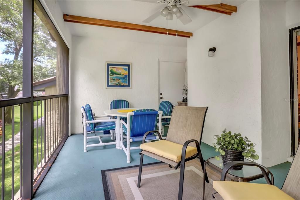 На продажу: $210,000 (2 спален, 2 ванн, 1339 Квадратных фут)