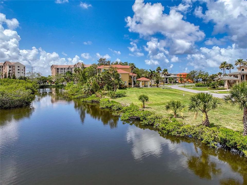 En Venta: $334,900 (0.40 acres)