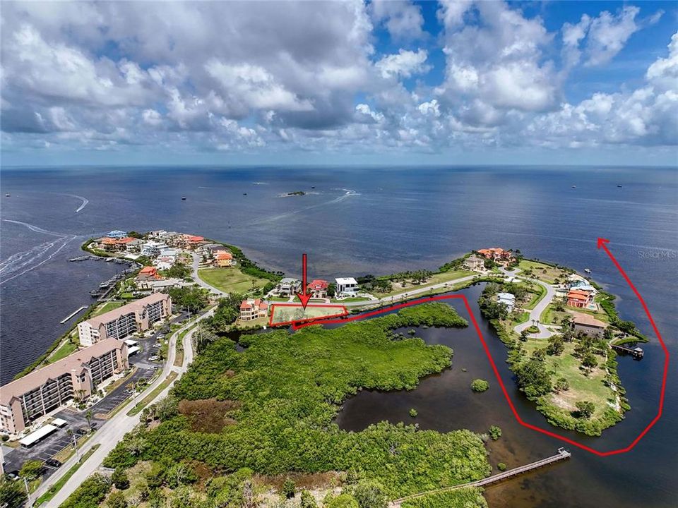 En Venta: $334,900 (0.40 acres)