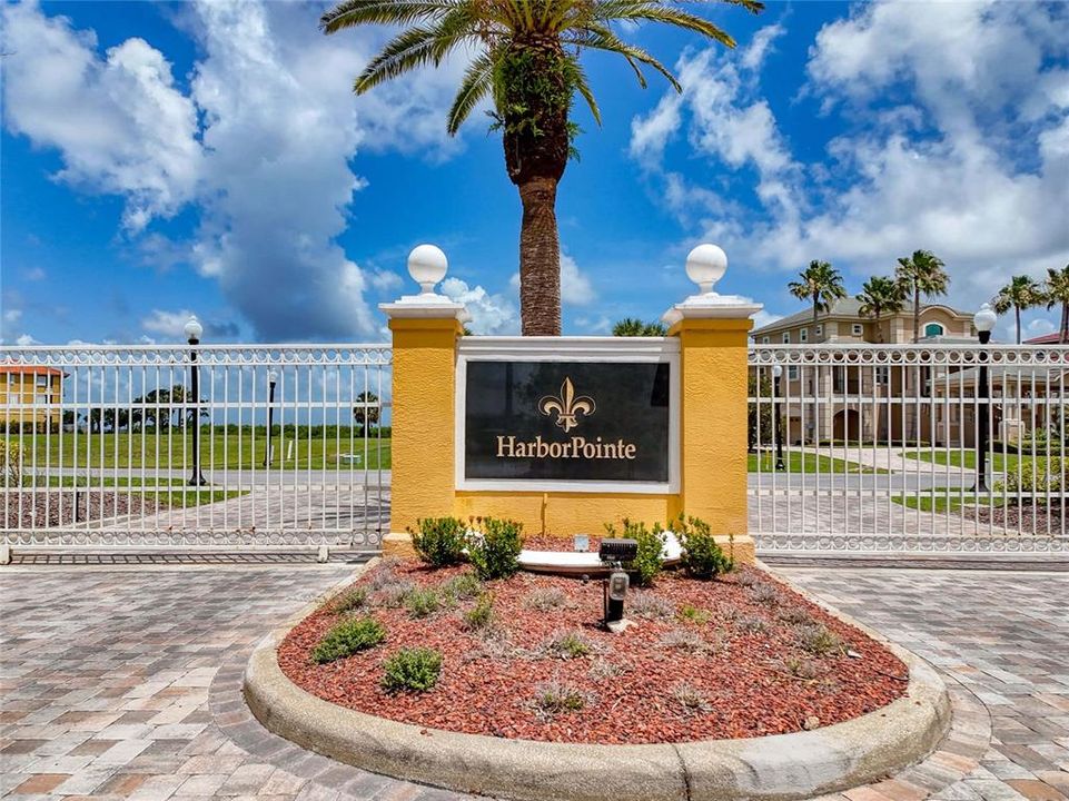 En Venta: $334,900 (0.40 acres)