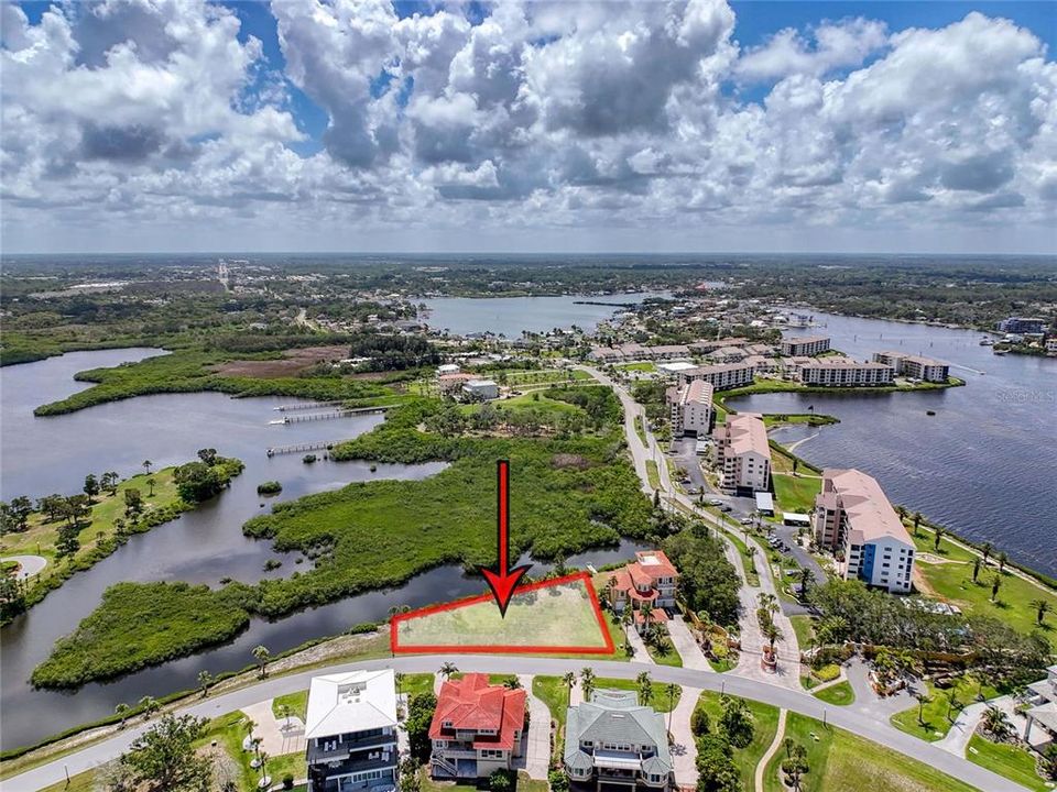 En Venta: $334,900 (0.40 acres)