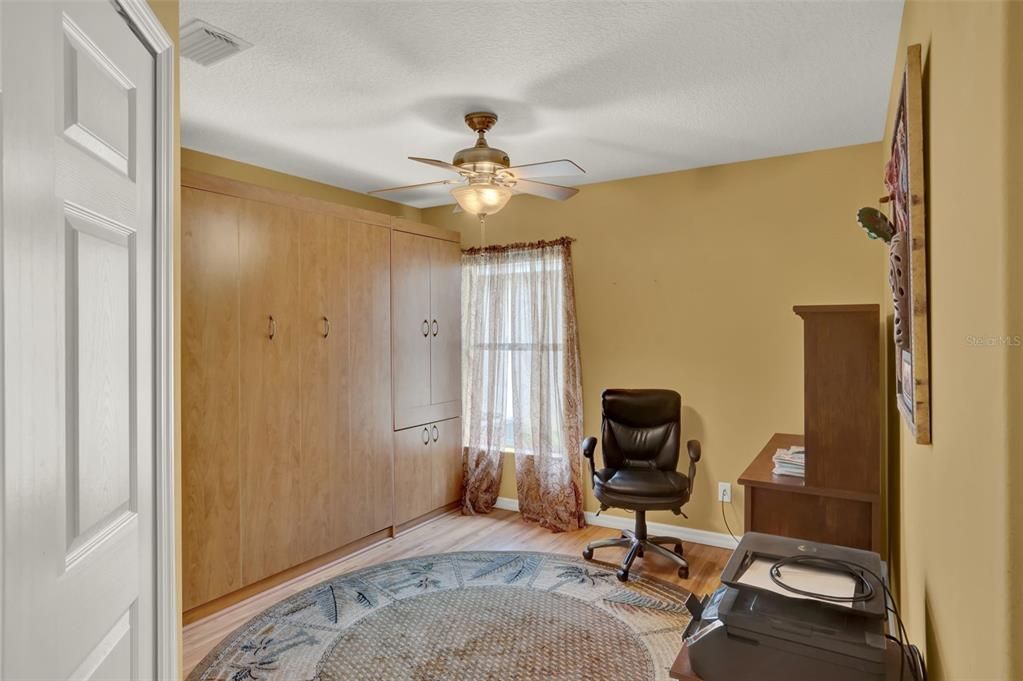 Под контрактом: $279,990 (3 спален, 2 ванн, 1478 Квадратных фут)