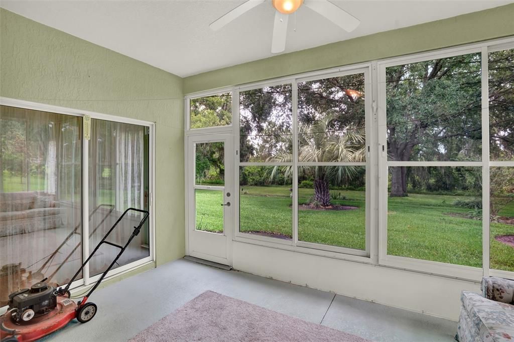 Под контрактом: $279,990 (3 спален, 2 ванн, 1478 Квадратных фут)