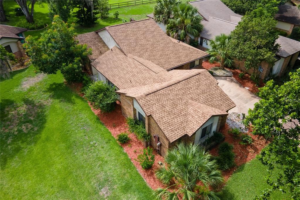 合同活跃: $334,499 (3 贝兹, 2 浴室, 1687 平方英尺)