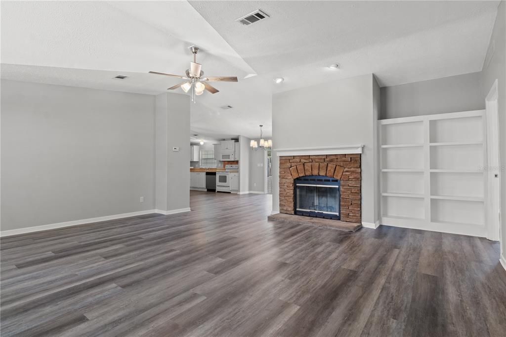 En Venta: $189,900 (3 camas, 2 baños, 1800 Pies cuadrados)