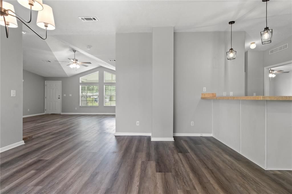 En Venta: $189,900 (3 camas, 2 baños, 1800 Pies cuadrados)