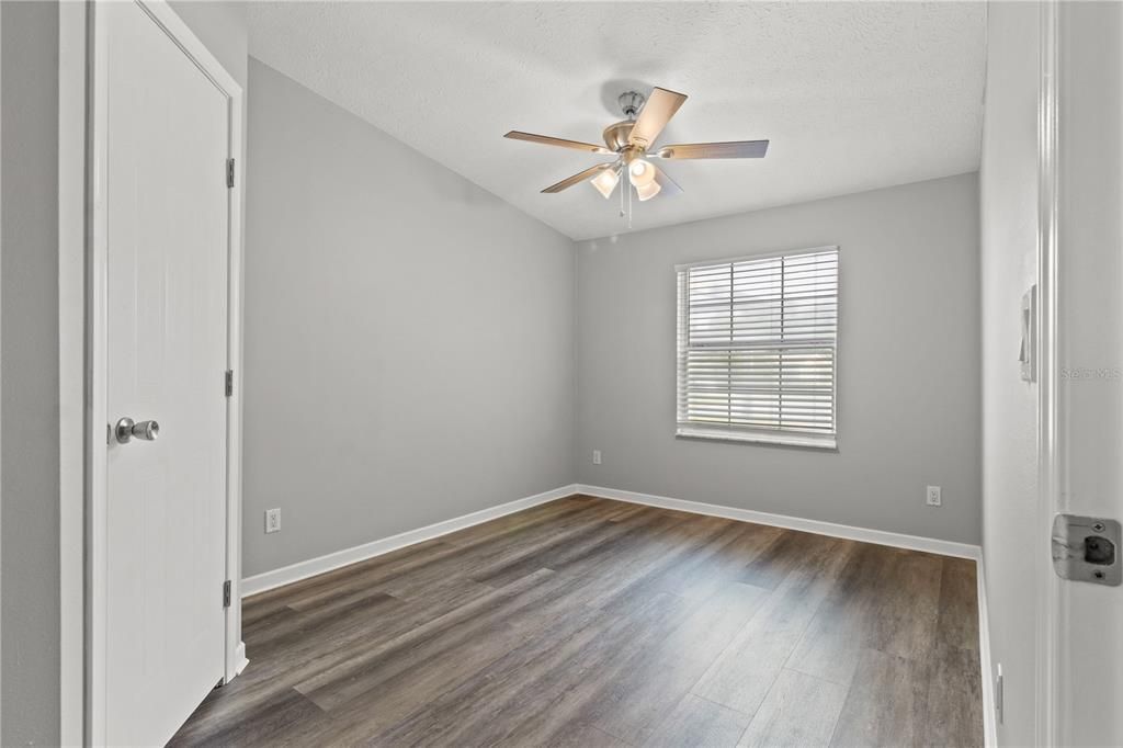 En Venta: $189,900 (3 camas, 2 baños, 1800 Pies cuadrados)